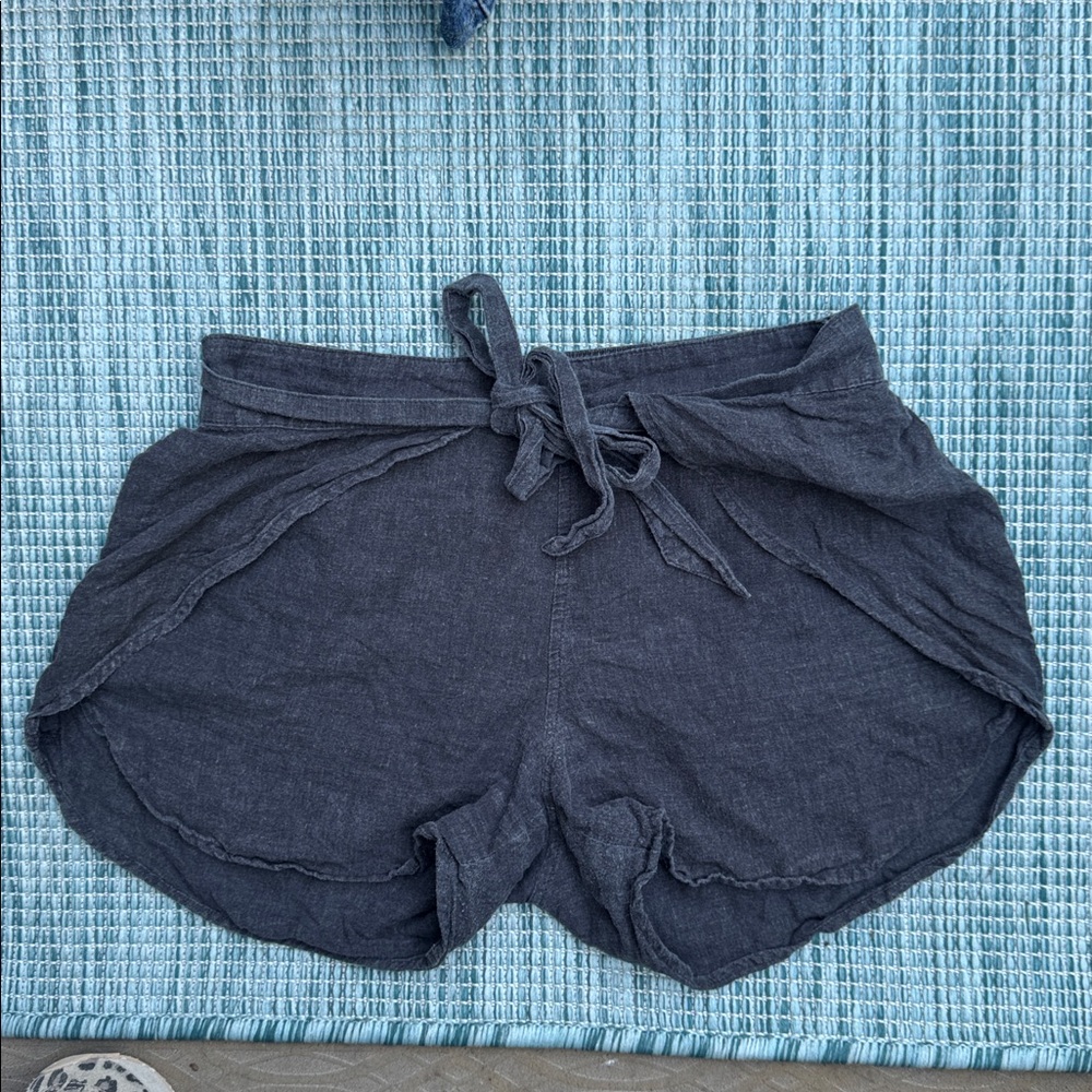 Patagonia Front Tie Linen Blend Shorts size Small